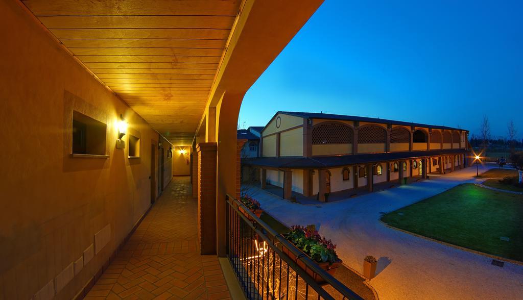 Agriturismo Il Boschetto Ornago Bagian luar foto