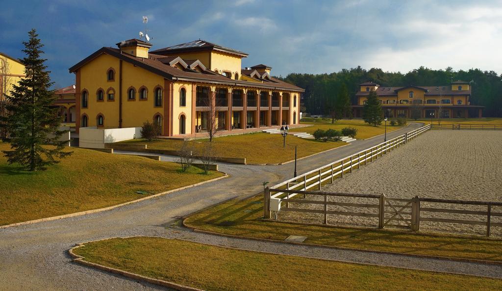 Agriturismo Il Boschetto Villa Ornago Bagian luar foto